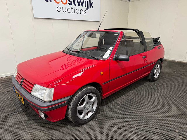 Peugeot - 205 - 1.4 - cabriolet - personenauto - 1995 - afbeelding 3 van  42
