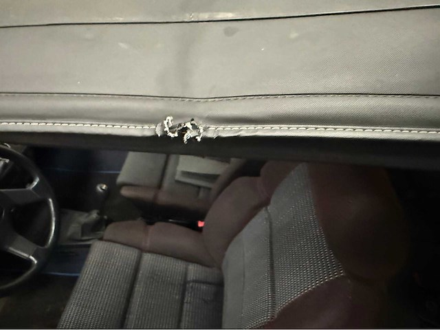 Peugeot - 205 - 1.4 - cabriolet - personenauto - 1995 - afbeelding 24 van  42