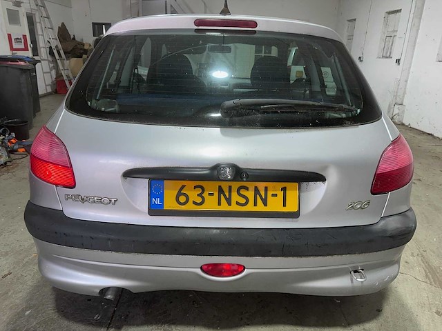 Peugeot - 206 - 1.1 xr - 63-nsn-1- 2001 - afbeelding 7 van  13