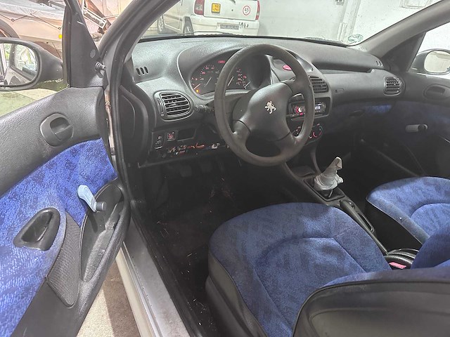 Peugeot - 206 - 1.1 xr - 63-nsn-1- 2001 - afbeelding 11 van  13