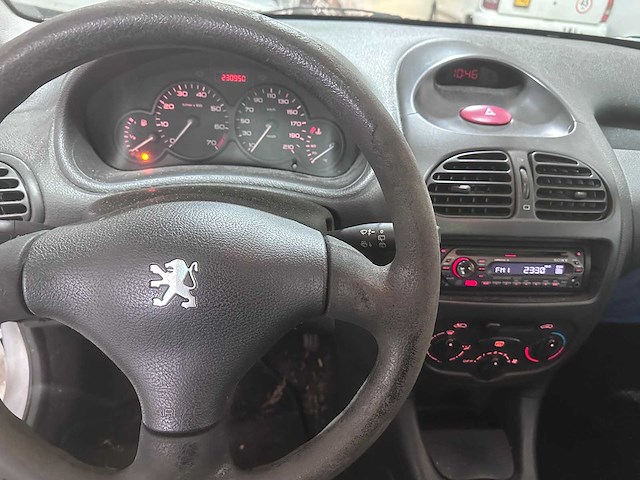 Peugeot - 206 - 1.1 xr - 63-nsn-1- 2001 - afbeelding 12 van  13