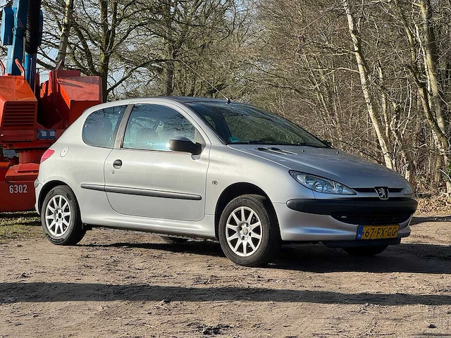 Peugeot - 206 - 1.4 xt - 2000 - 67-fx-gg - afbeelding 5 van  11