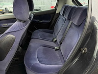 Peugeot - 206 - 1.4 xt - car - 2003 |17-lv-lz|iaw - afbeelding 2 van  13
