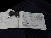 Peugeot - 206 - 1.4 xt - car - 2003 |17-lv-lz|iaw - afbeelding 4 van  13