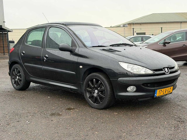Peugeot - 206 - 1.4 xt - car - 2003 |17-lv-lz|iaw - afbeelding 10 van  13