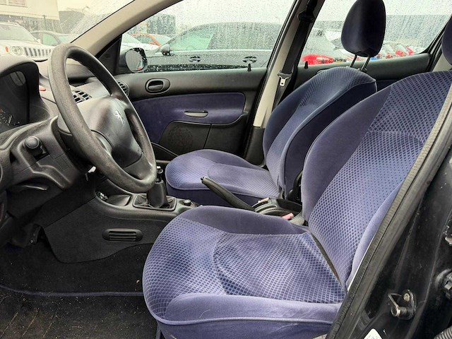 Peugeot - 206 - 1.4 xt - car - 2003 |17-lv-lz|iaw - afbeelding 13 van  13