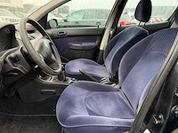 Peugeot - 206 - 1.4 xt - car - 2003 |17-lv-lz|iaw - afbeelding 13 van  13