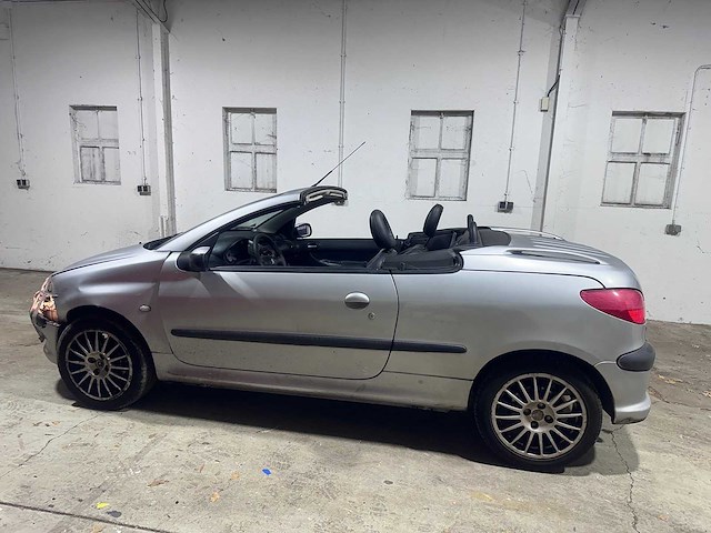 Peugeot - 206 cc - 1.6-16v - 55-hg-pl - afbeelding 9 van  16