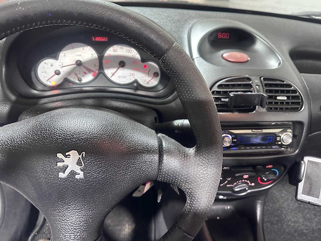 Peugeot - 206 cc - 1.6-16v - 55-hg-pl - afbeelding 2 van  16