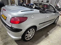 Peugeot - 206 cc - 1.6-16v automaat- 10-jt-nd- 2002 - afbeelding 12 van  17