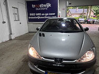 Peugeot - 206 cc - 1.6-16v automaat- 10-jt-nd- 2002 - afbeelding 14 van  17