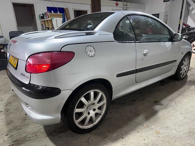 Peugeot - 206 cc - 1.6-16v automaat- car - 2002 - afbeelding 4 van  5