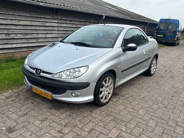 Peugeot - 206 cc - 1.6-16v premium - car - 2003 - afbeelding 1 van  24