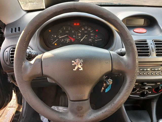 Peugeot - 206 cc - cabriolet - 1.6-16v - personenauto - afbeelding 10 van  12