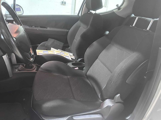 Peugeot - 207 - 1.4-16v xs - 87-tb-ff- 2006 - afbeelding 3 van  4