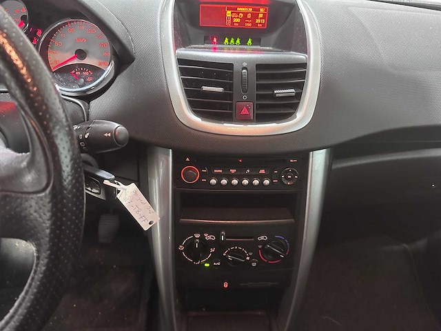 Peugeot - 207 - 1.4-16v xs - 87-tb-ff- 2006 - afbeelding 4 van  13