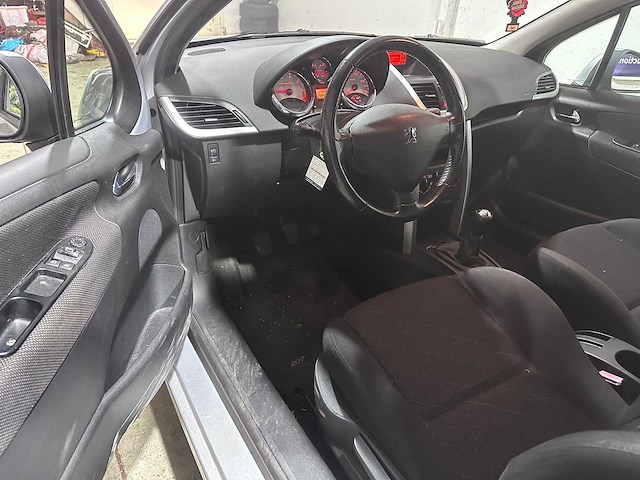 Peugeot - 207 - 1.4-16v xs - 87-tb-ff- 2006 - afbeelding 11 van  13