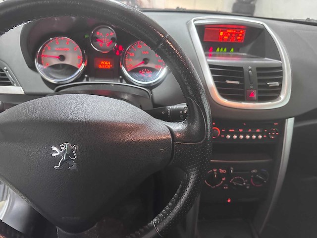 Peugeot - 207 - 1.4-16v xs - 87-tb-ff- 2006 - afbeelding 12 van  13