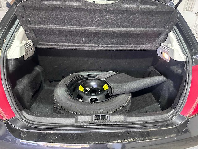 Peugeot - 207 - 1.4 vti access - 82-sbg-5- 2011 - afbeelding 5 van  16