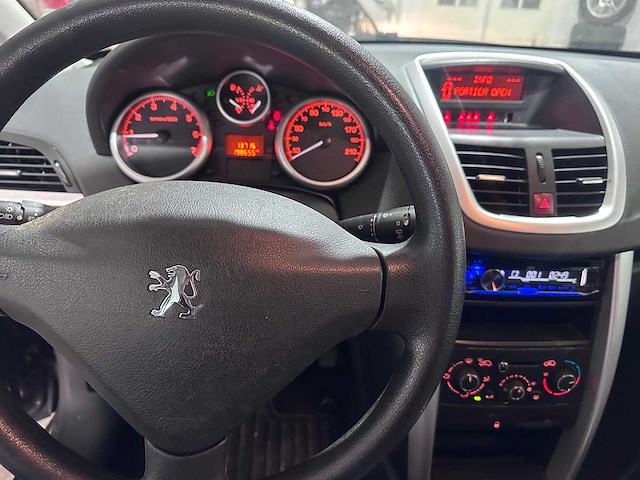 Peugeot - 207 - 1.4 vti access - 82-sbg-5- 2011 - afbeelding 15 van  16