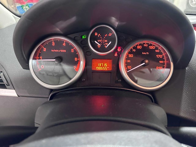 Peugeot - 207 - 1.4 vti access - 82-sbg-5- 2011 - afbeelding 16 van  16