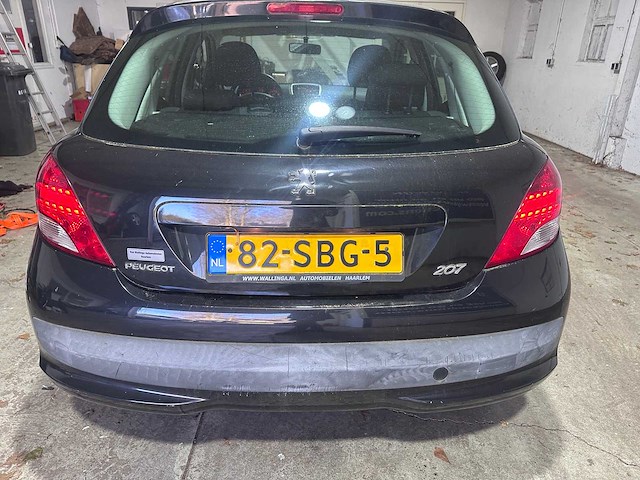 Peugeot - 207 - 1.4 vti access - 82-sbg-5- 2011 - afbeelding 10 van  14