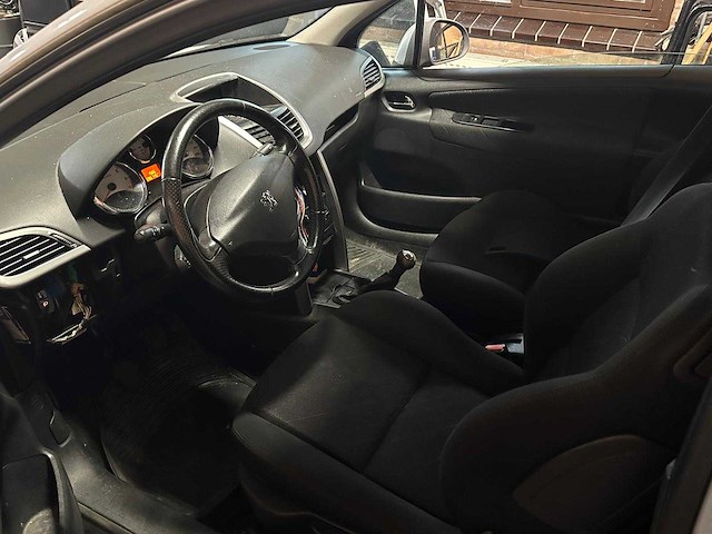 Peugeot - 207 - 1.4 vti look - 74-jht-7 - 2009 - afbeelding 3 van  5