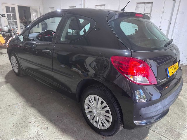 Peugeot - 207 - 1.4 xr - 73-nvt-1- 2010 - afbeelding 9 van  16