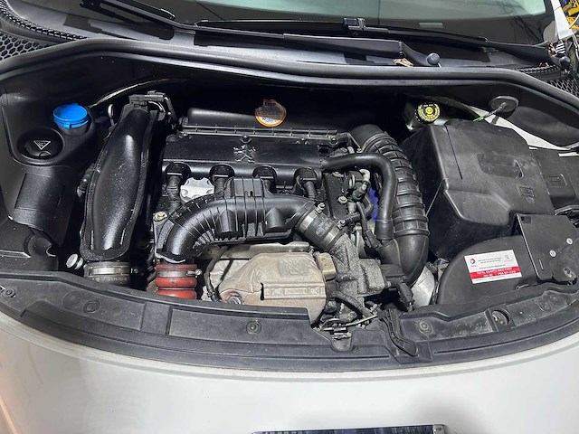 Peugeot - 207 - 1.6-16v t féline - 28-lbb-7 - afbeelding 14 van  24