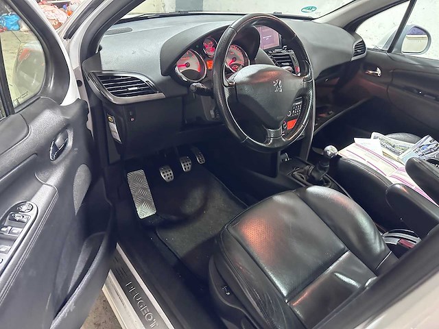 Peugeot - 207 - 1.6-16v t féline - 28-lbb-7 - afbeelding 24 van  24