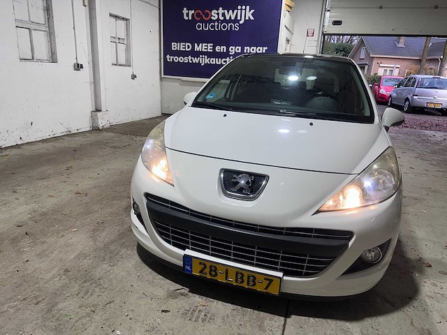 Peugeot - 207 - 1.6-16v t féline - 28-lbb-7 - afbeelding 23 van  24