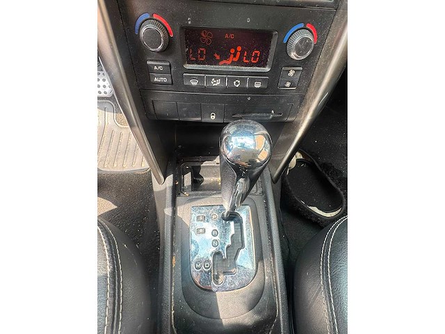 Peugeot - 207 - 1.6 vti allure 04-rbt-5 2011 iaw - afbeelding 15 van  18