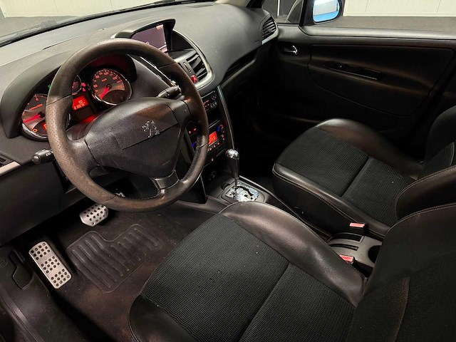 Peugeot - 207 - 1.6 vti allure 04-rbt-5 2011 iaw - afbeelding 6 van  19