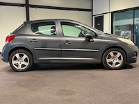 Peugeot - 207 - 1.6 vti allure 04-rbt-5 2011 iaw - afbeelding 16 van  19