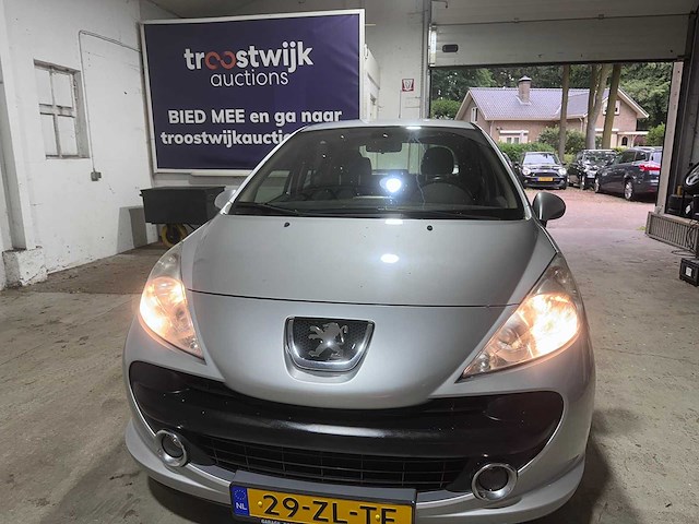 Peugeot - 207 - 1.6 vti xs automaat- 29-zl-tf- 2008 - afbeelding 15 van  18