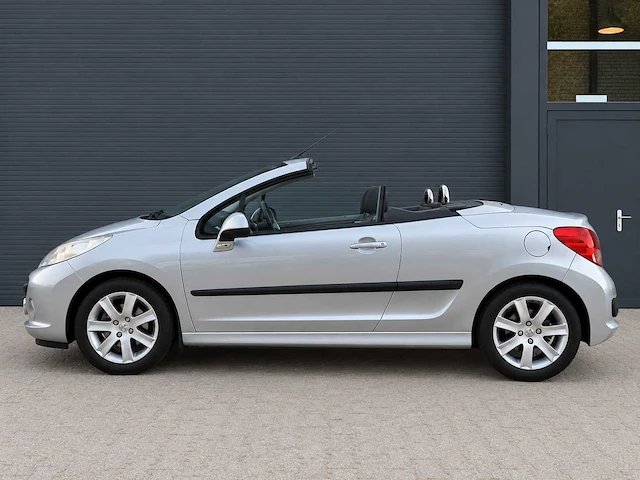 Peugeot - 207 cc - 1.6 vti première - 2007 - 32-xd-hn - personenauto - afbeelding 18 van  19
