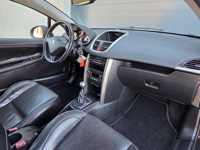 Peugeot - 207 cc - 2012 - cabrio - 1.6 vti griffe - 44-tpg-6 - personenauto - afbeelding 11 van  25