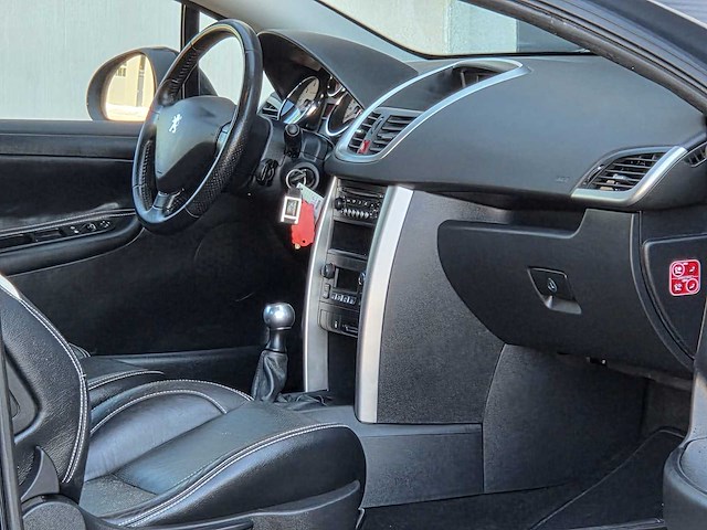 Peugeot - 207 cc - 2012 - cabrio - 1.6 vti griffe - 44-tpg-6 - personenauto - afbeelding 13 van  25