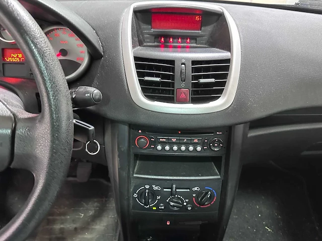 Peugeot - 207 sw - 1.4 vti xs - 81-njt-9- 2009 - afbeelding 4 van  18