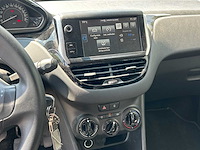 Peugeot - 208 - 1.2 puret. blue lion - car - 2016 - afbeelding 2 van  21