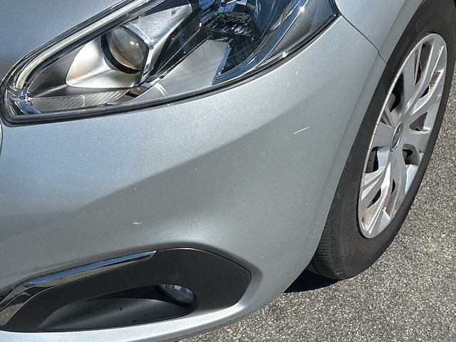 Peugeot - 208 - 1.2 puret. blue lion - car - 2017 - afbeelding 11 van  25
