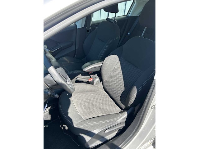 Peugeot - 208 - 1.2 puret. blue lion - car - 2017 - afbeelding 3 van  3