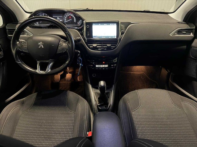 Peugeot - 208 - 1.2 puretech allure - car - 2018|sv-597-k|iaw - afbeelding 6 van  24