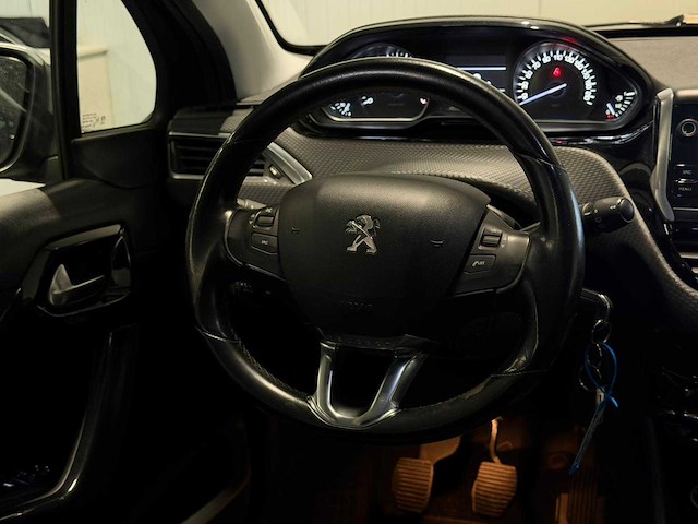 Peugeot - 208 - 1.2 puretech allure - car - 2018|sv-597-k|iaw - afbeelding 17 van  24