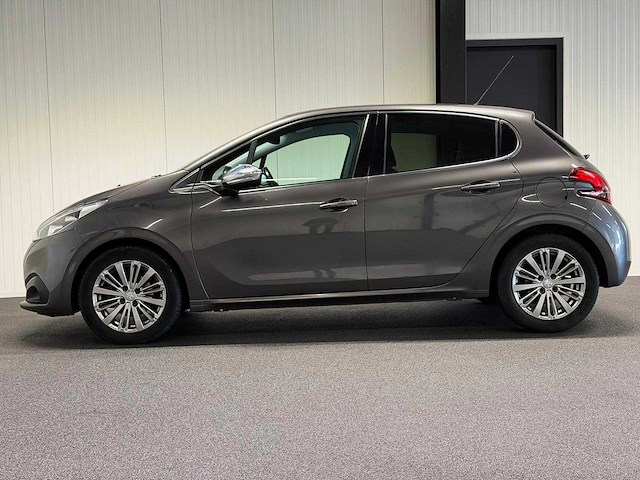 Peugeot - 208 - 1.2 puretech allure - car - 2018|sv-597-k|iaw - afbeelding 11 van  24