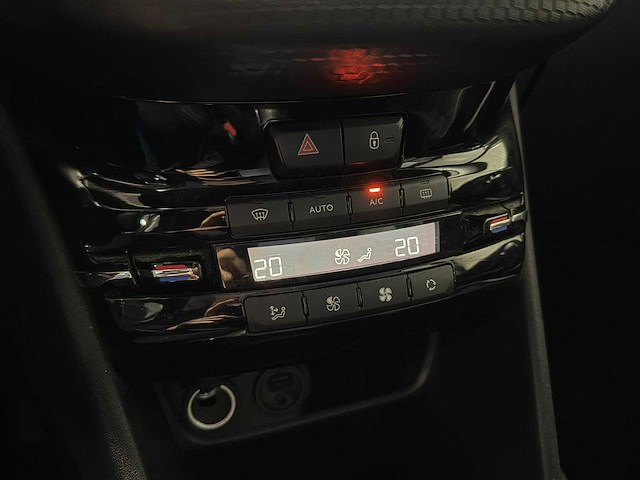 Peugeot - 208 - 1.2 puretech allure - car - 2018|sv-597-k|iaw - afbeelding 23 van  24