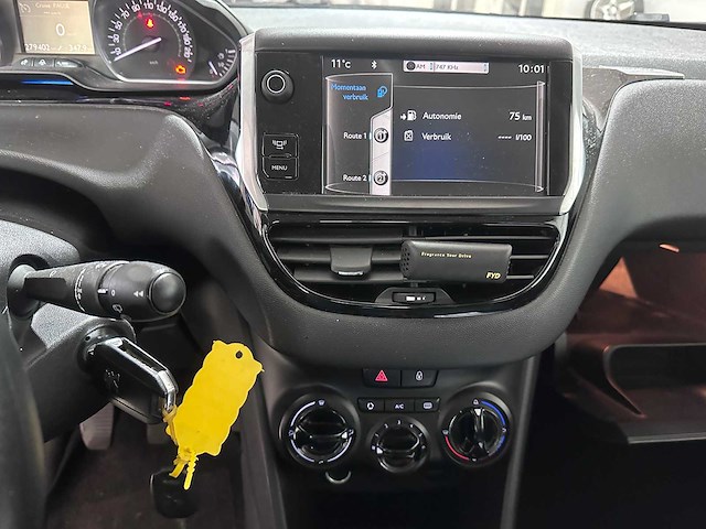 Peugeot - 208 - 1.2 vti blue lease - 78-zhg-1- 2012 - afbeelding 1 van  7