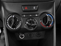 Peugeot - 208 - 1.2 vti blue lease 4-khn-67 2013 iaw - afbeelding 17 van  36