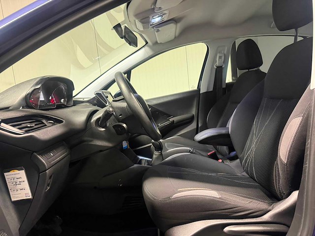 Peugeot - 208 - 1.2 vti blue lease 4-khn-67 2013 iaw - afbeelding 8 van  36