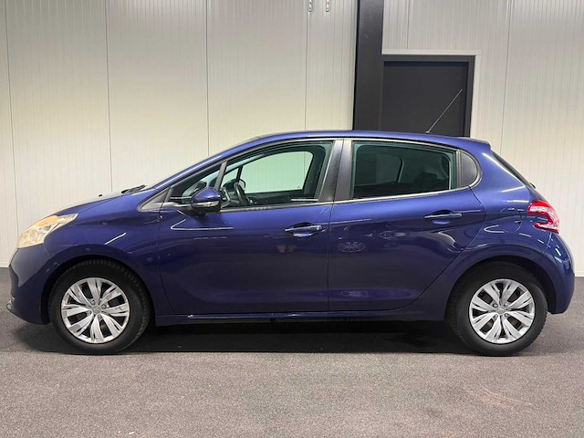 Peugeot - 208 - 1.2 vti blue lease 4-khn-67 2013 iaw - afbeelding 11 van  36